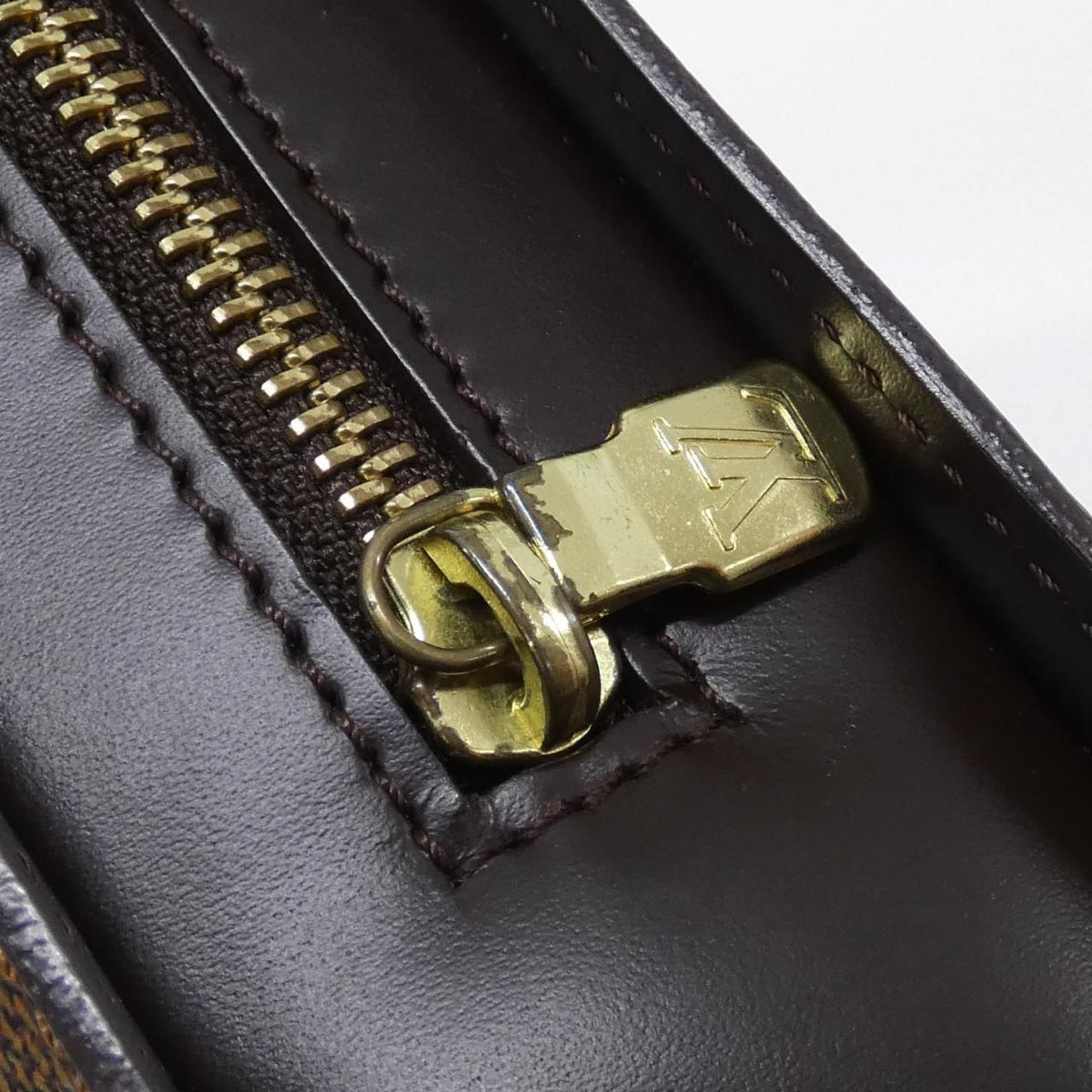 Louis Vuitton Damier Saint Second Bag — view 4