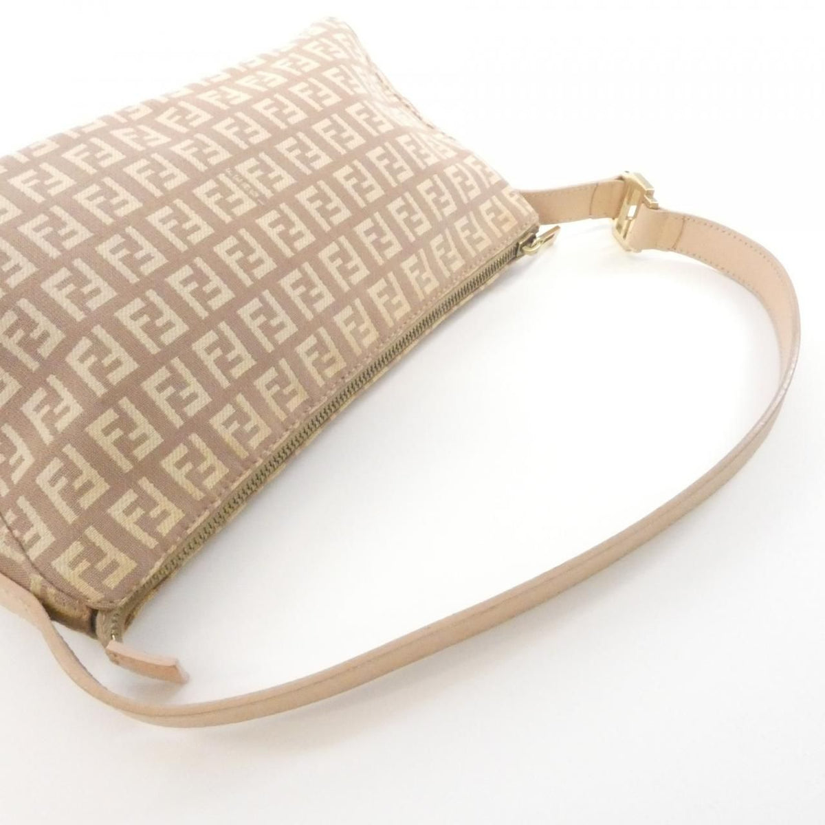 Fendi Shoulder Bag Gold — view 3