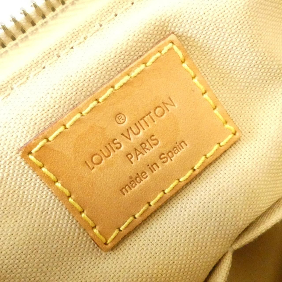 Louis Vuitton Damier Azur Syracuse PM Shoulder Bag — view 8