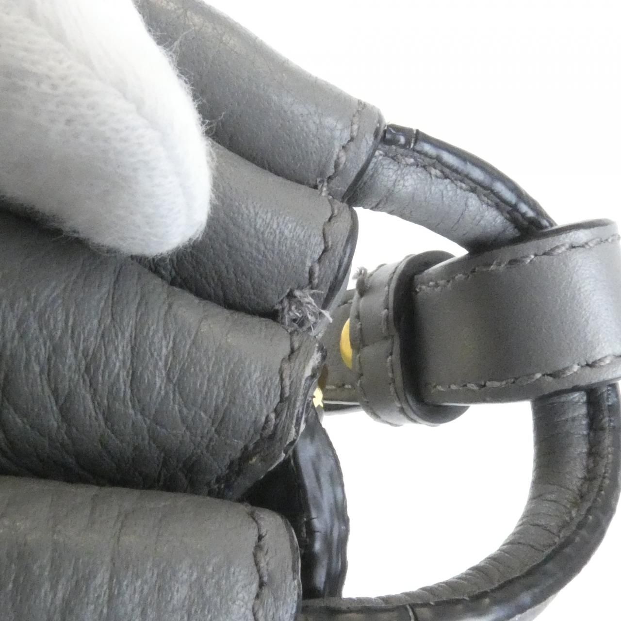 Prada Shoulder Bag Gold — view 5