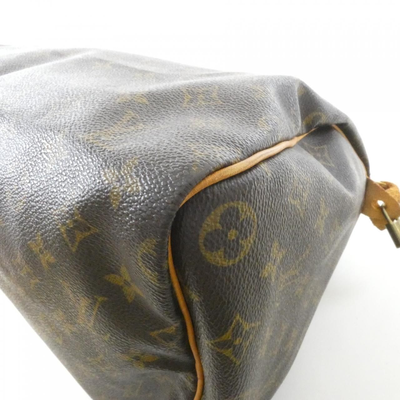 Louis Vuitton Monogram Speedy 40 Boston Bag — view 2