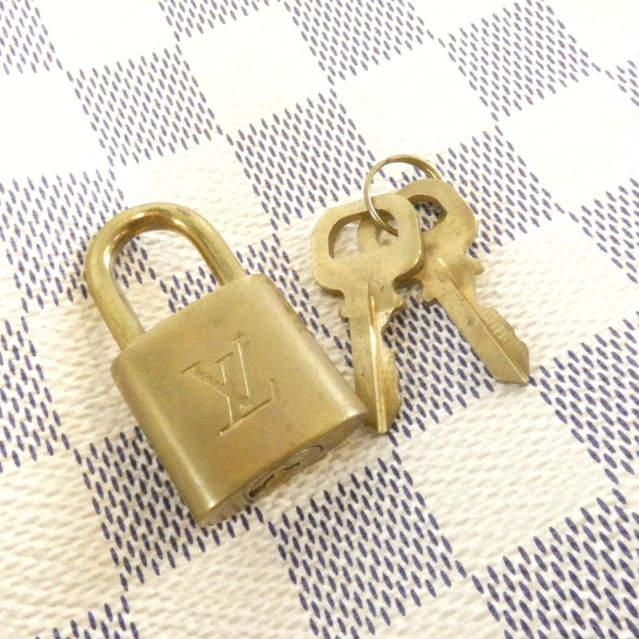 Louis Vuitton Damier Azur Speedy 30 Boston Bag — view 3