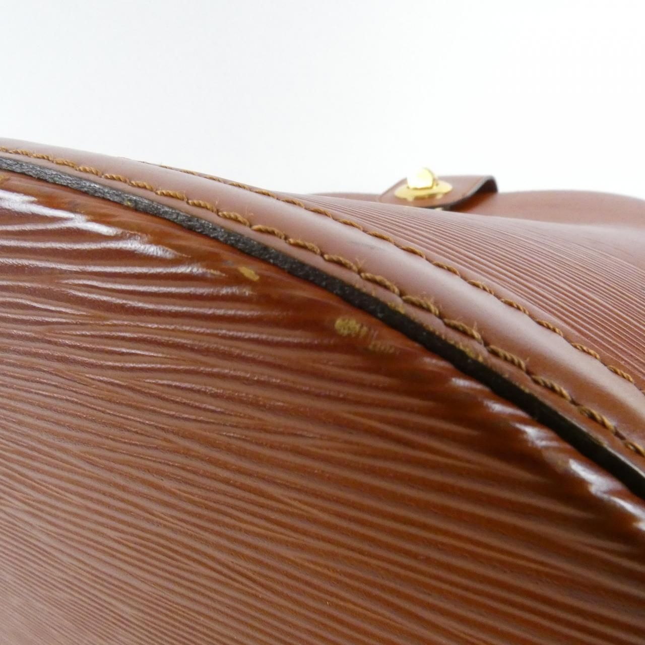 Louis Vuitton Epi Cluny Shoulder Bag — view 3