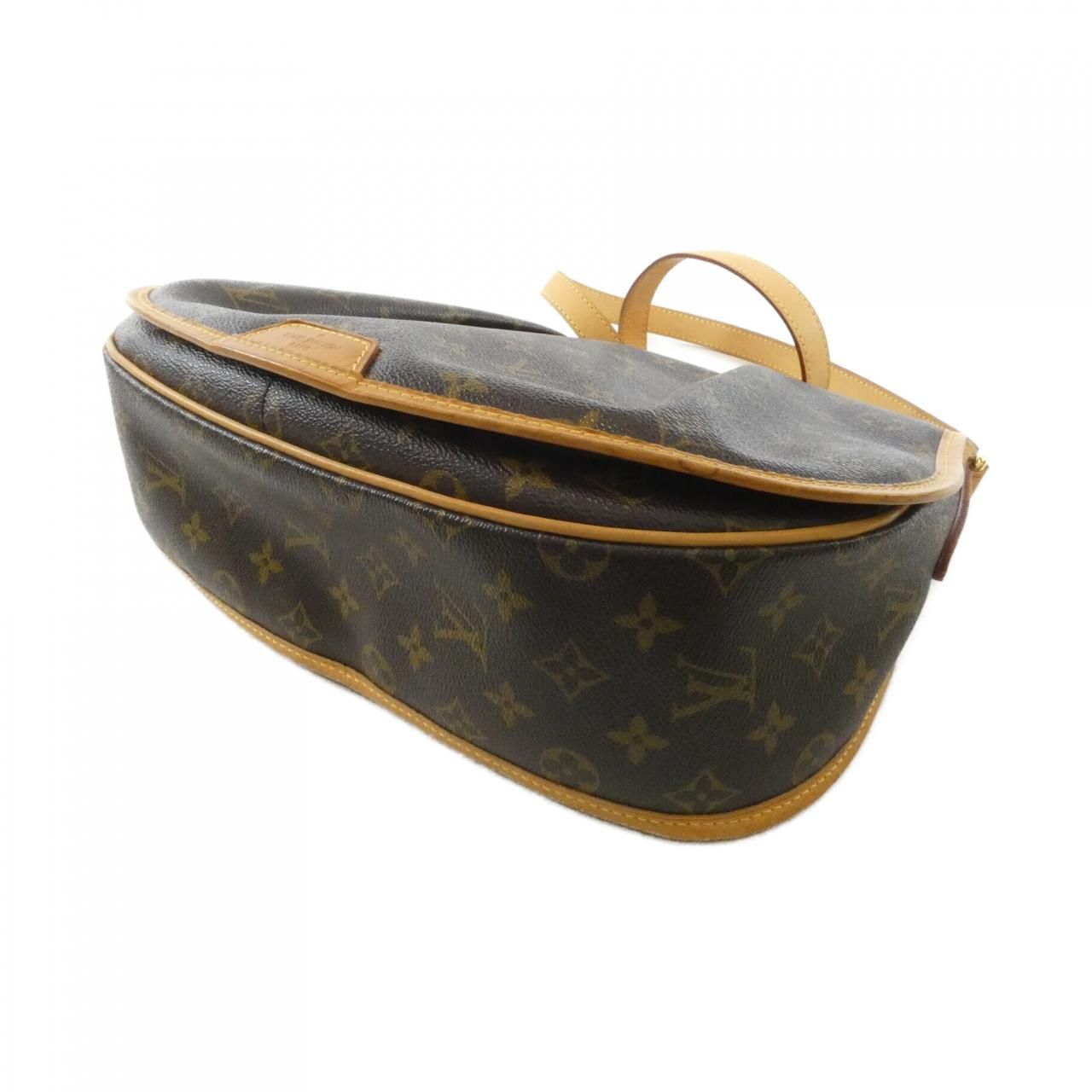 Louis Vuitton Monogram Menilmontan MM Shoulder Bag — view 3