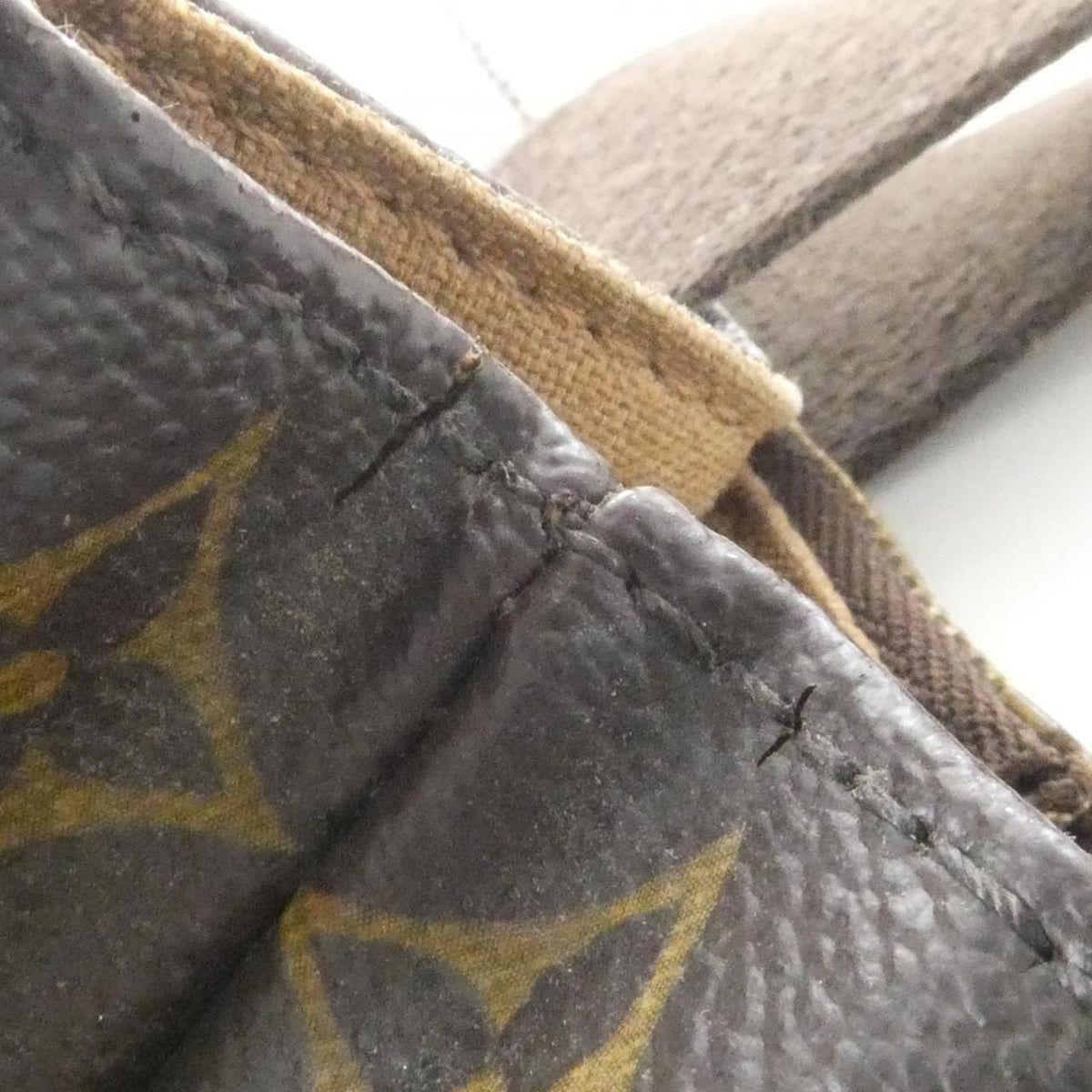 Louis Vuitton Monogram Beaubourg Bag — view 5