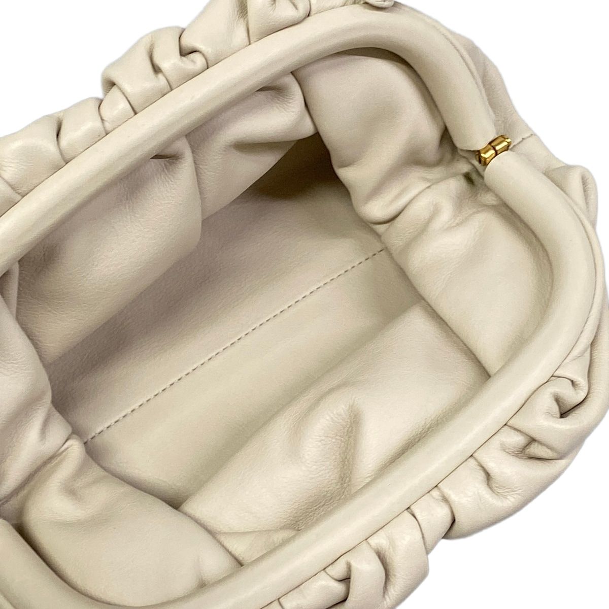 Bottega Veneta Shoulder Bag the Pouch Ivory Kiss Lock Leather — view 7