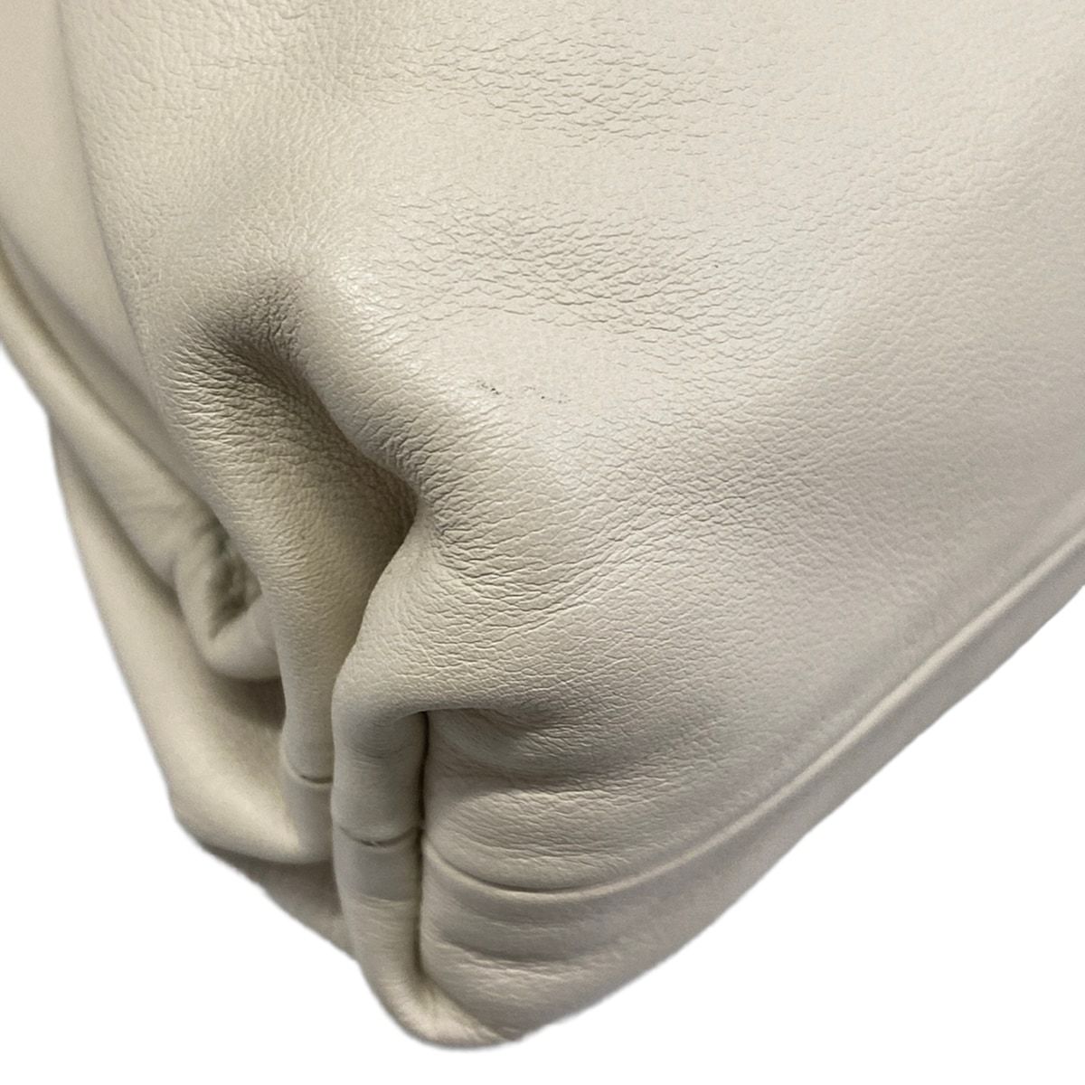 Bottega Veneta Shoulder Bag the Pouch Ivory Kiss Lock Leather — view 6