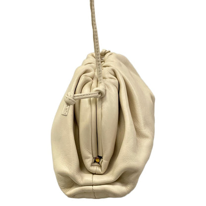 Bottega Veneta Shoulder Bag the Pouch Ivory Kiss Lock Leather — view 2