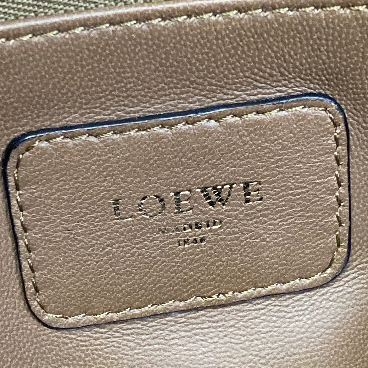 Loewe Handbag Amazona 28 Brown Leather — view 8