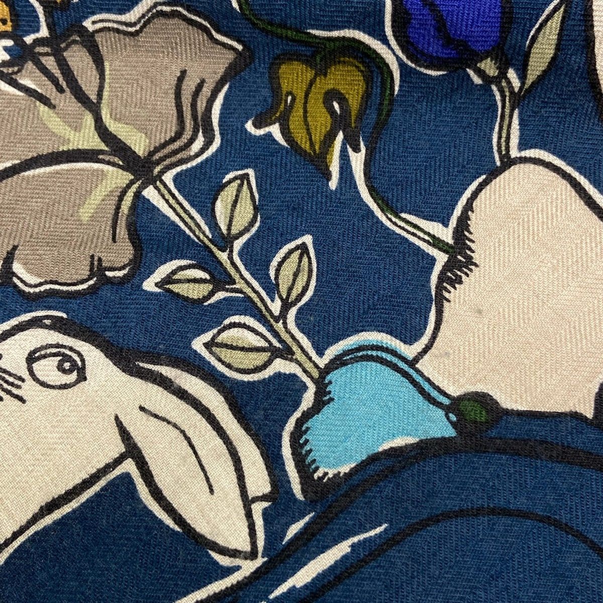 Hermes Shawl Triangle Jean Blue Petrol Natural Green Thousand and One Rabbit — view 6