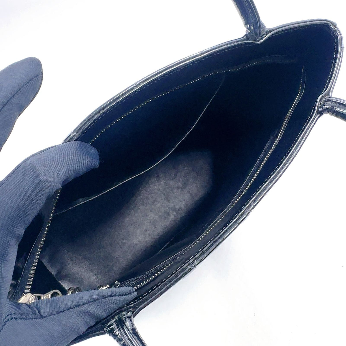 Chanel CC Logo Reprint Quilted Patent Leather Patent Black Tote Bag Silver — view 3