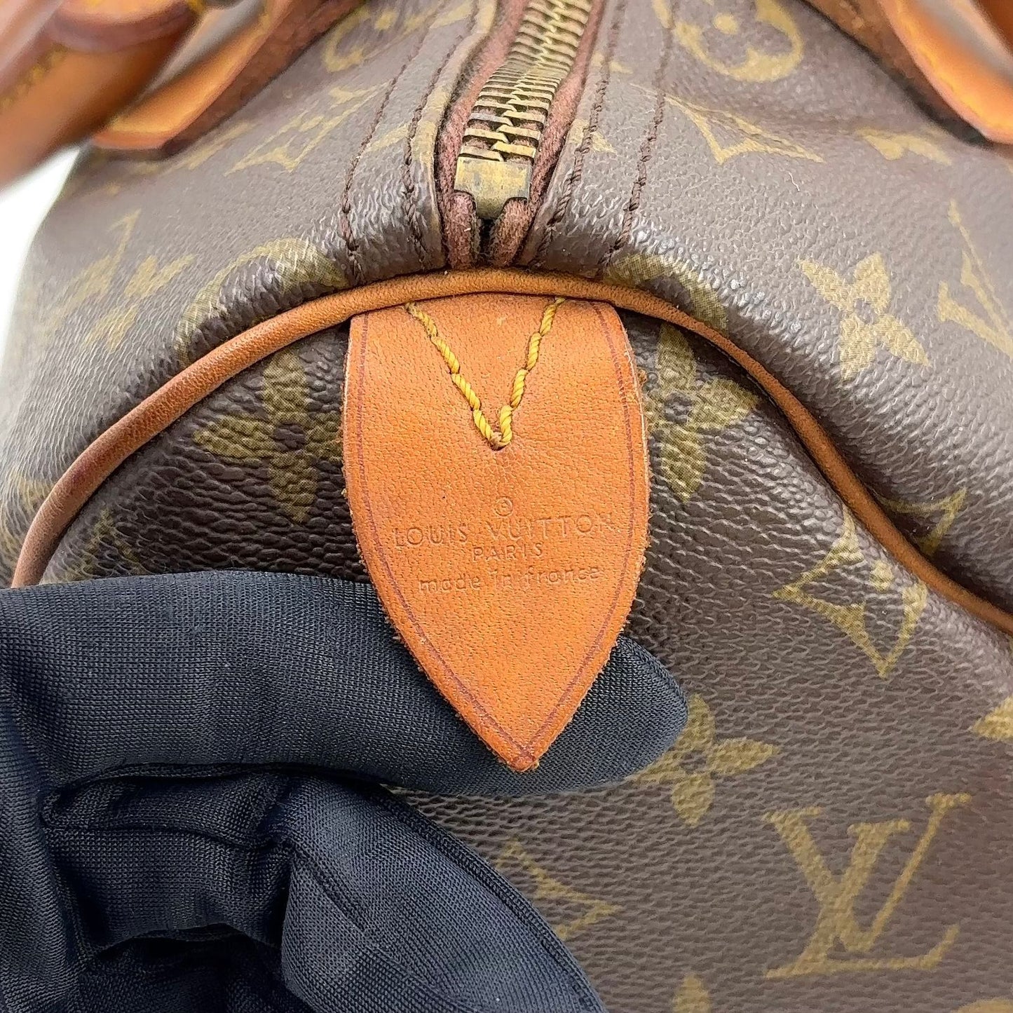 Louis Vuitton Speedy 30 Monogram Leather Handbag — view 4