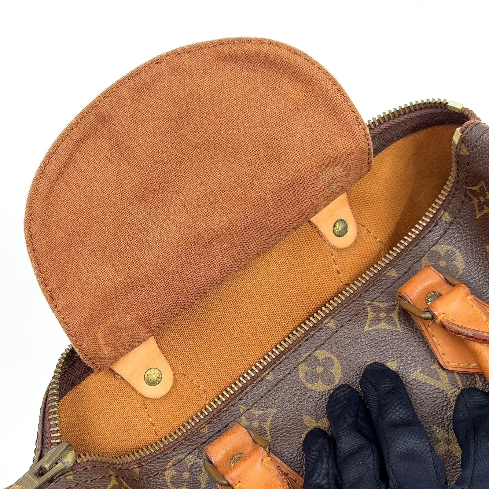 Louis Vuitton Speedy 30 Monogram Leather Handbag — view 8