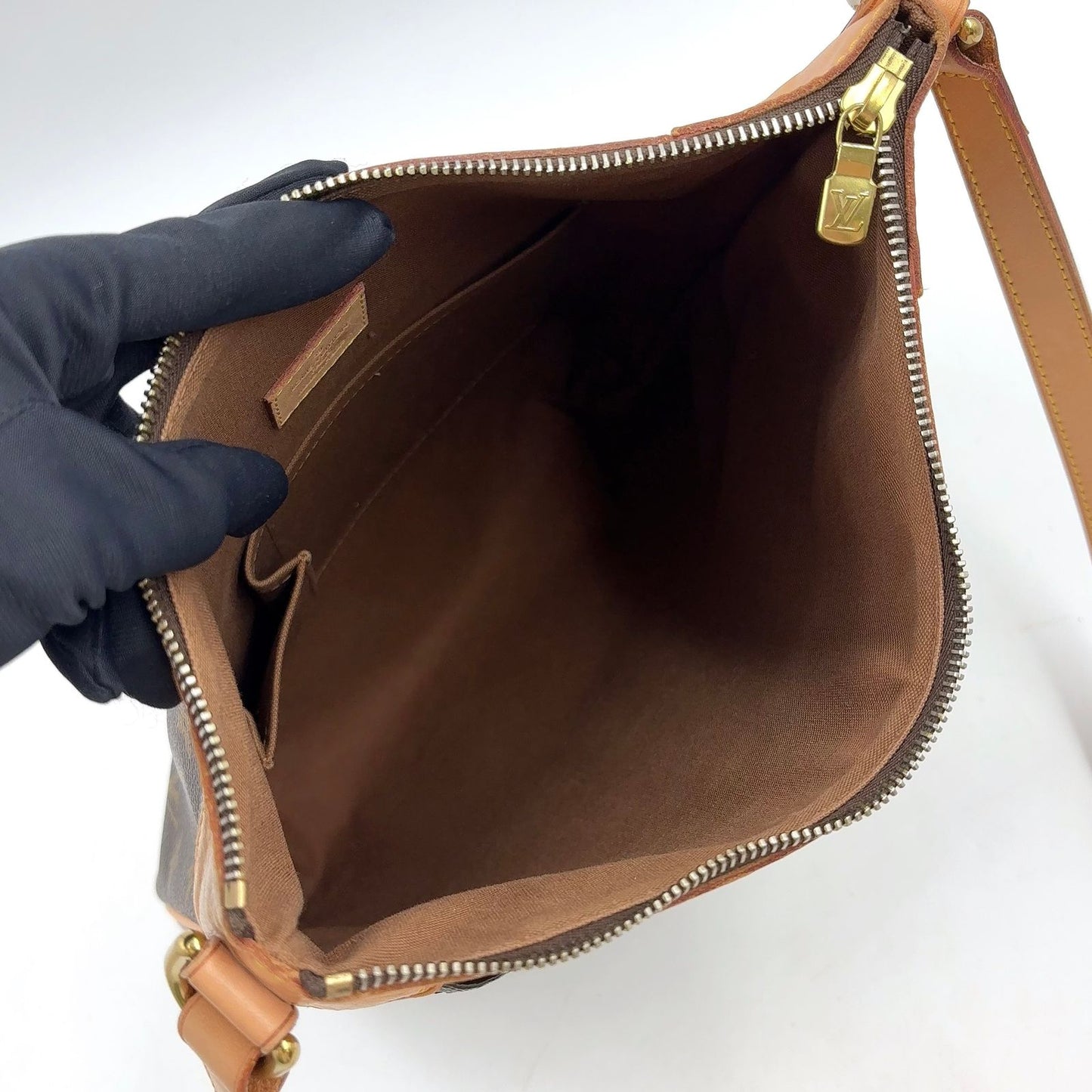 Louis Vuitton Odeon MM Monogram Leather Brown Shoulder Bag Gold — view 3