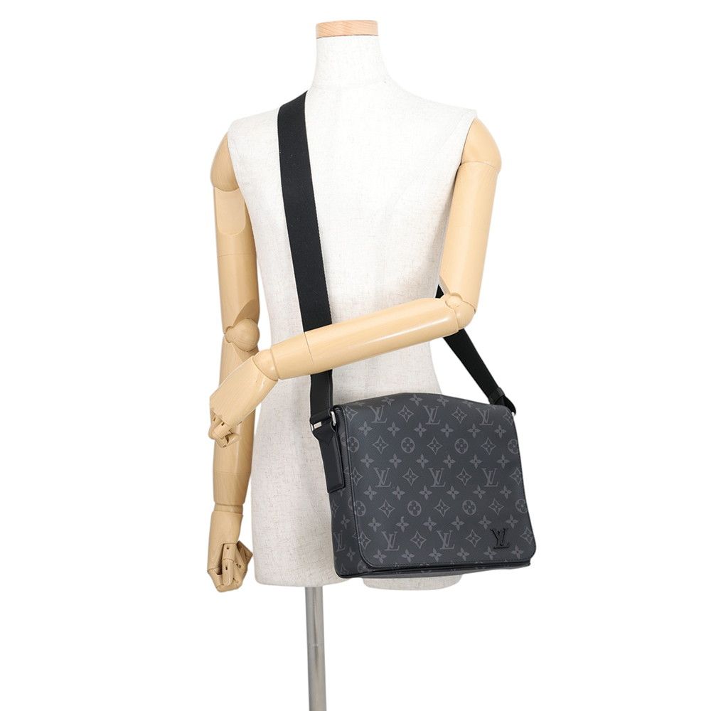 Louis Vuitton Shoulder Bag Monogram Eclipse District PM Black — view 4