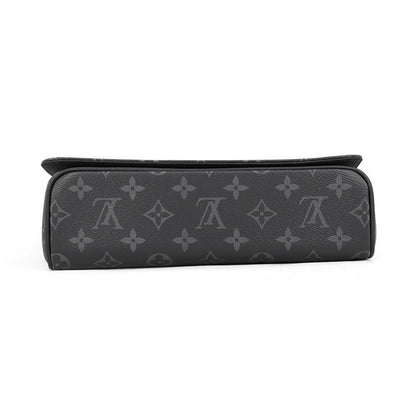 Louis Vuitton Shoulder Bag Monogram Eclipse District PM Black — view 3