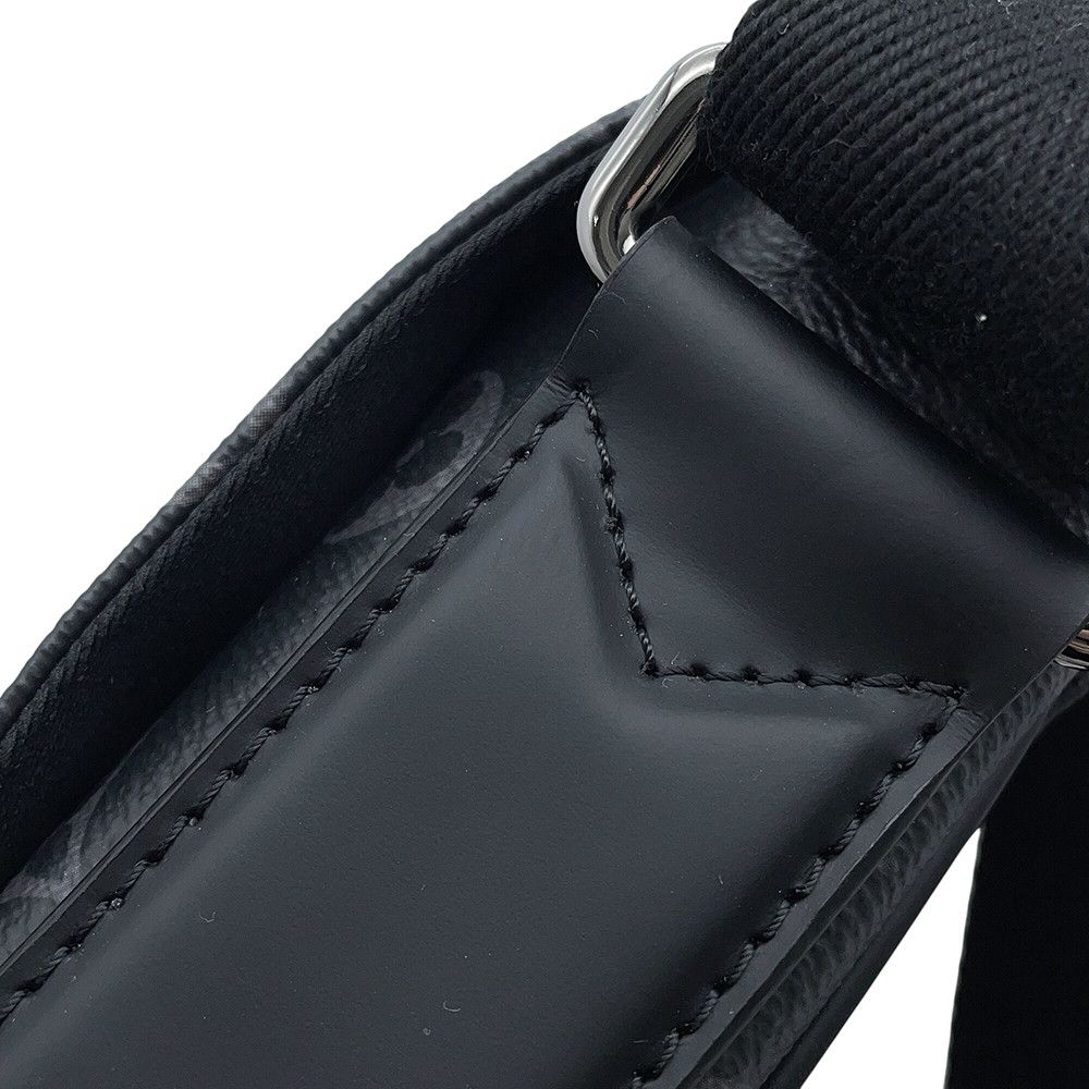 Louis Vuitton Shoulder Bag Monogram Eclipse District PM Black — view 6