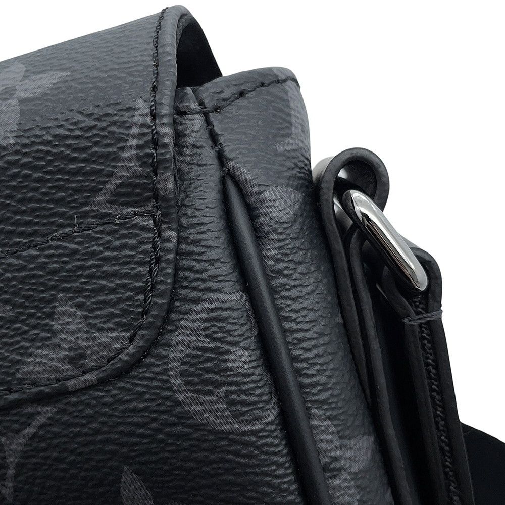 Louis Vuitton Shoulder Bag Monogram Eclipse District PM Black — view 7