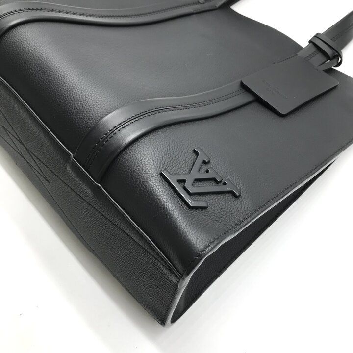 Louis Vuitton Aerogram Takeoff Tote Bag Black — view 5