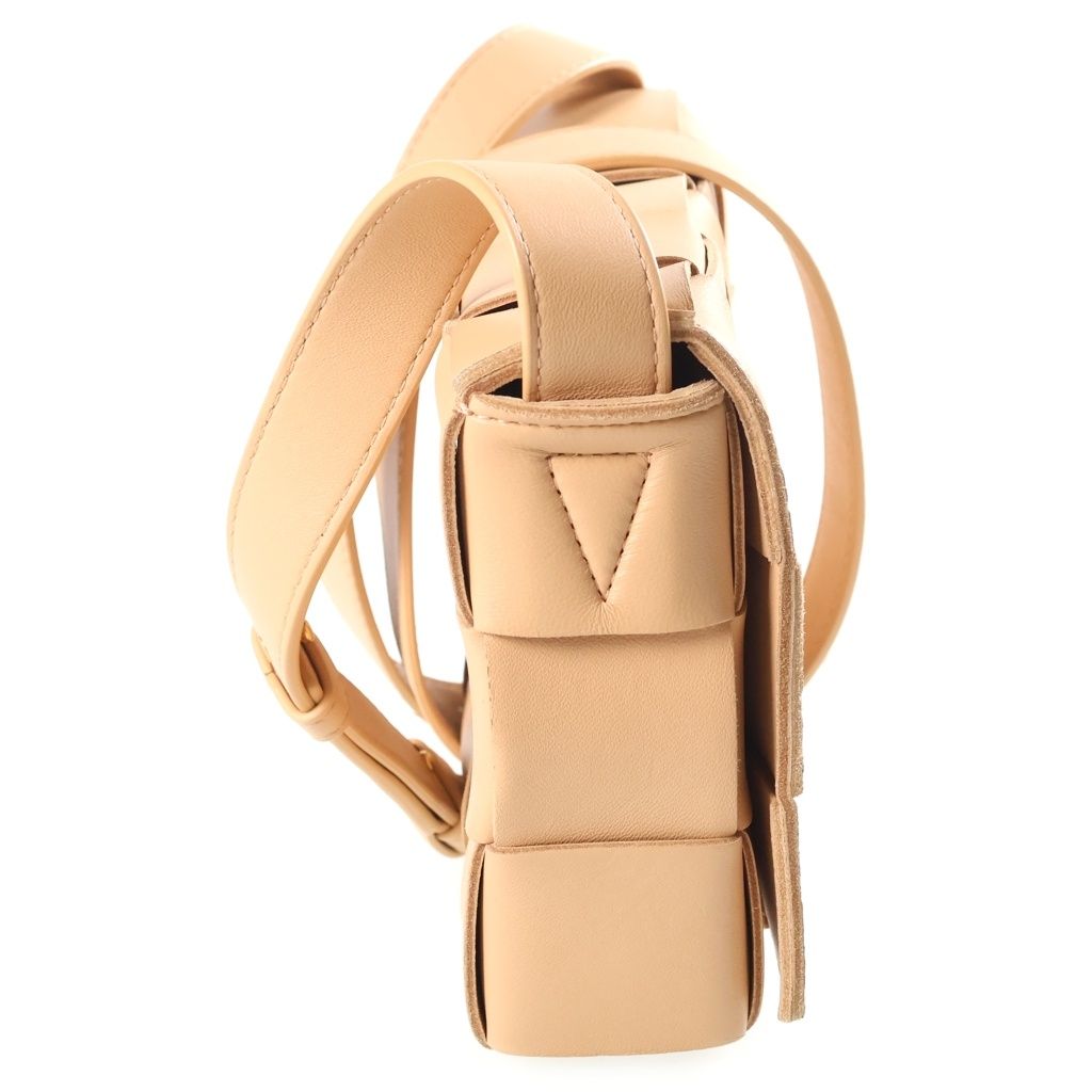 Bottega Veneta Cassette Maxi Intrecciato Leather Shoulder Bag Beige — view 3