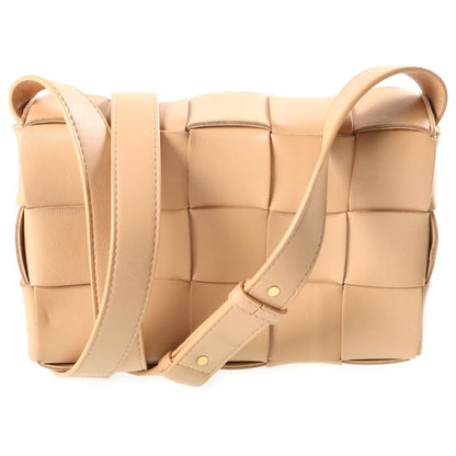 Bottega Veneta Cassette Maxi Intrecciato Leather Shoulder Bag Beige — view 2
