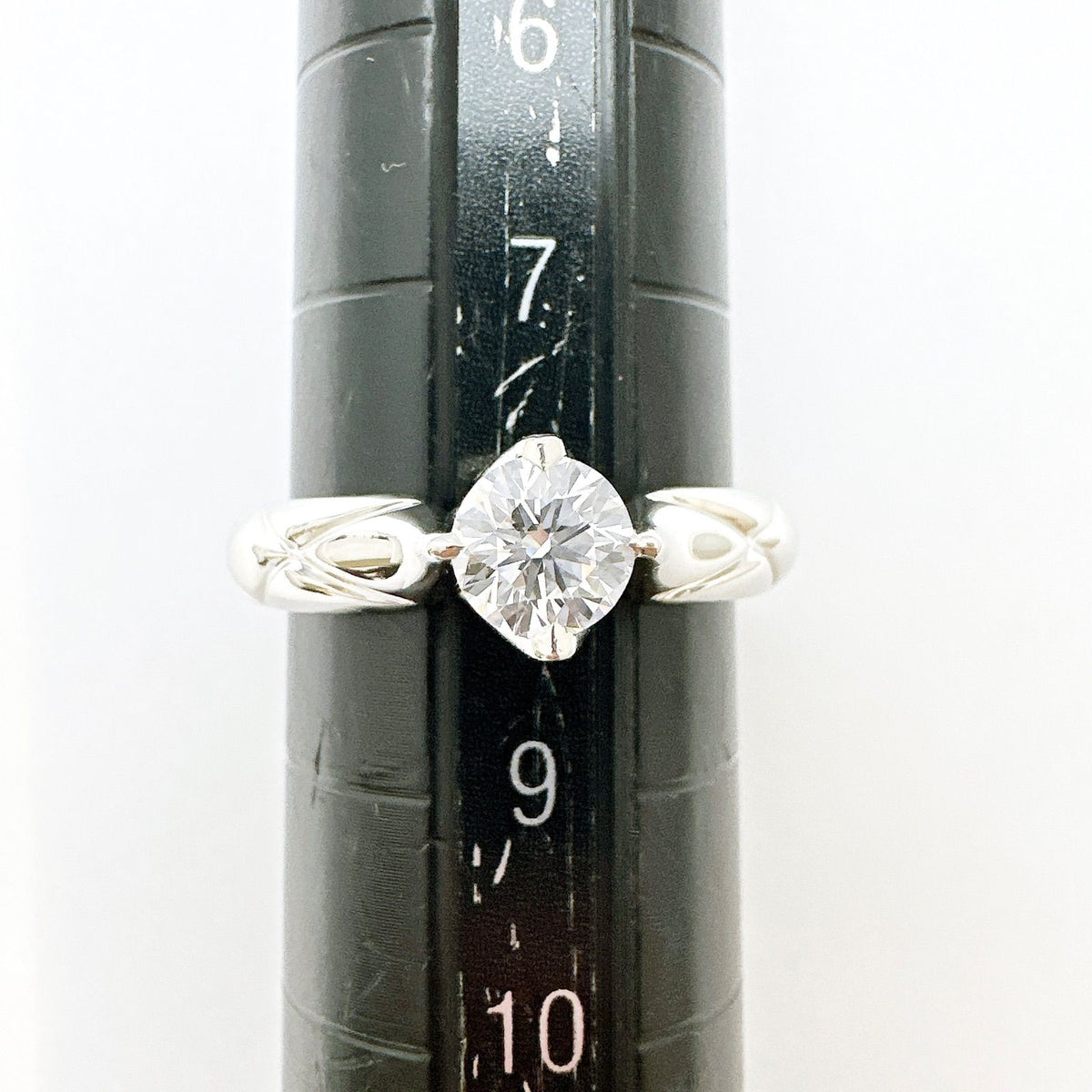 Chanel Quilted Diamond Platinum Ring — view 6