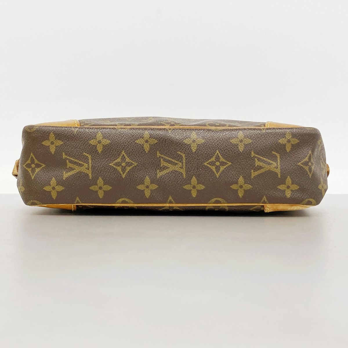 Louis Vuitton Shoulder Bag Monogram Trocadero 27 Brown — view 3
