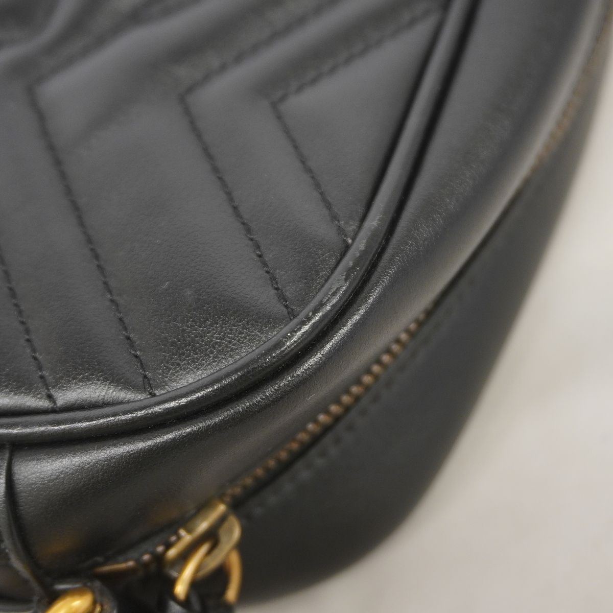Gucci Shoulder Bag GG Marmont Leather Black Gold — view 8