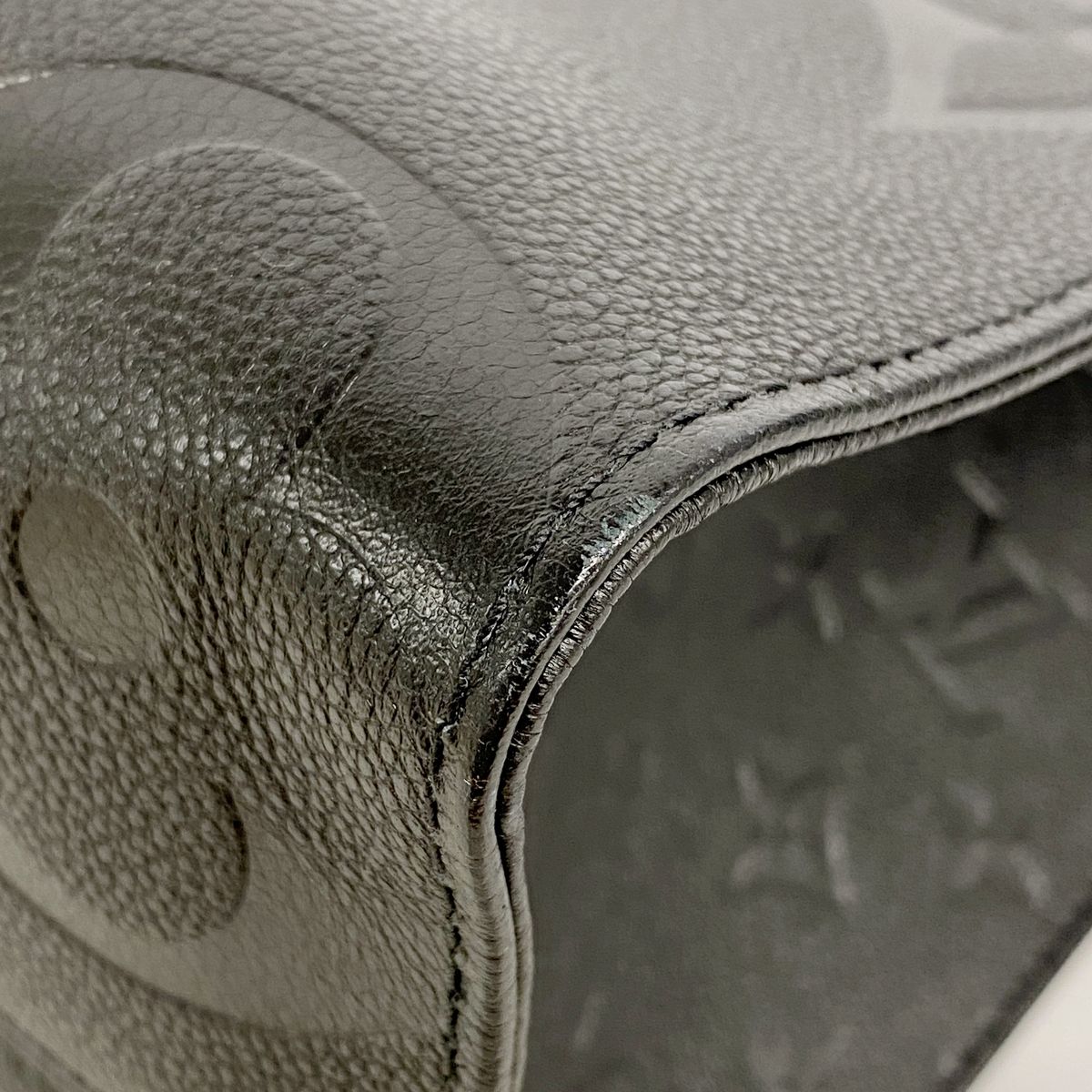 Louis Vuitton Tote Bag Monogram Empreinte On The Go MM Noir 2-Way — view 6