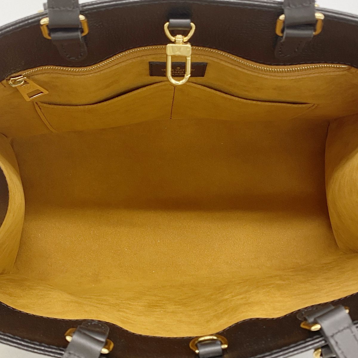 Louis Vuitton Tote Bag Monogram Empreinte On The Go MM Noir 2-Way — view 4