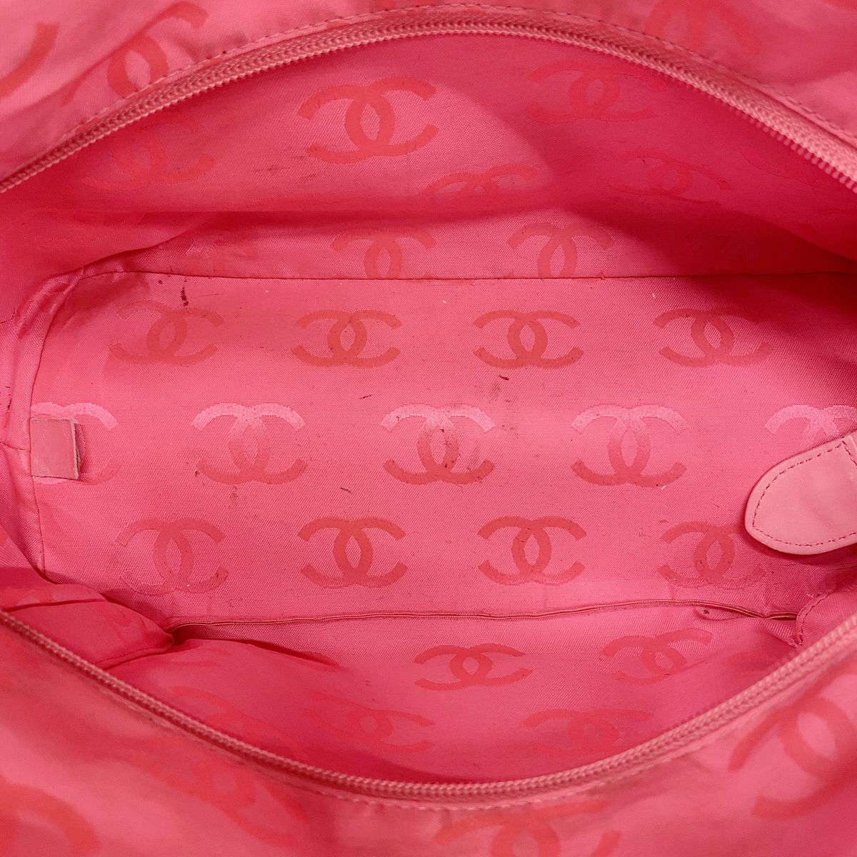 Chanel Tote Bag Cambon Lambskin Black Silver — view 4