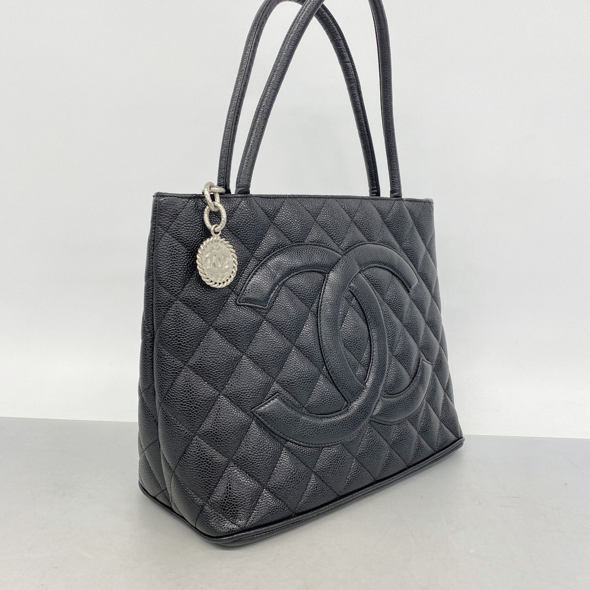 Chanel Tote Bag Reissue Caviar Leather Black Silver — view 2