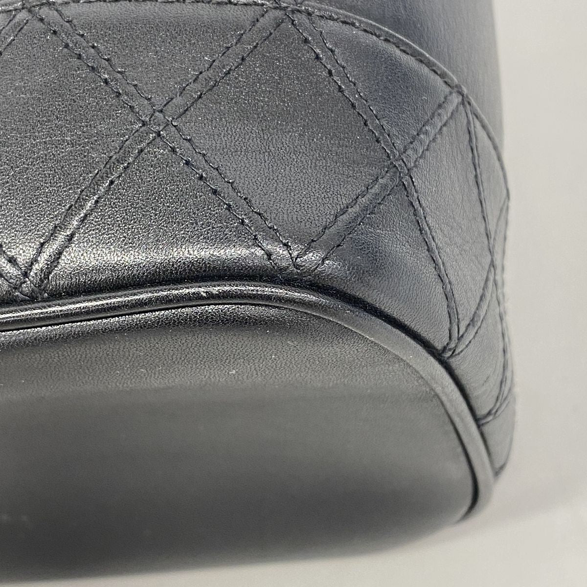 Chanel Vanity Bag Bicolor Lambskin Black Gold — view 6