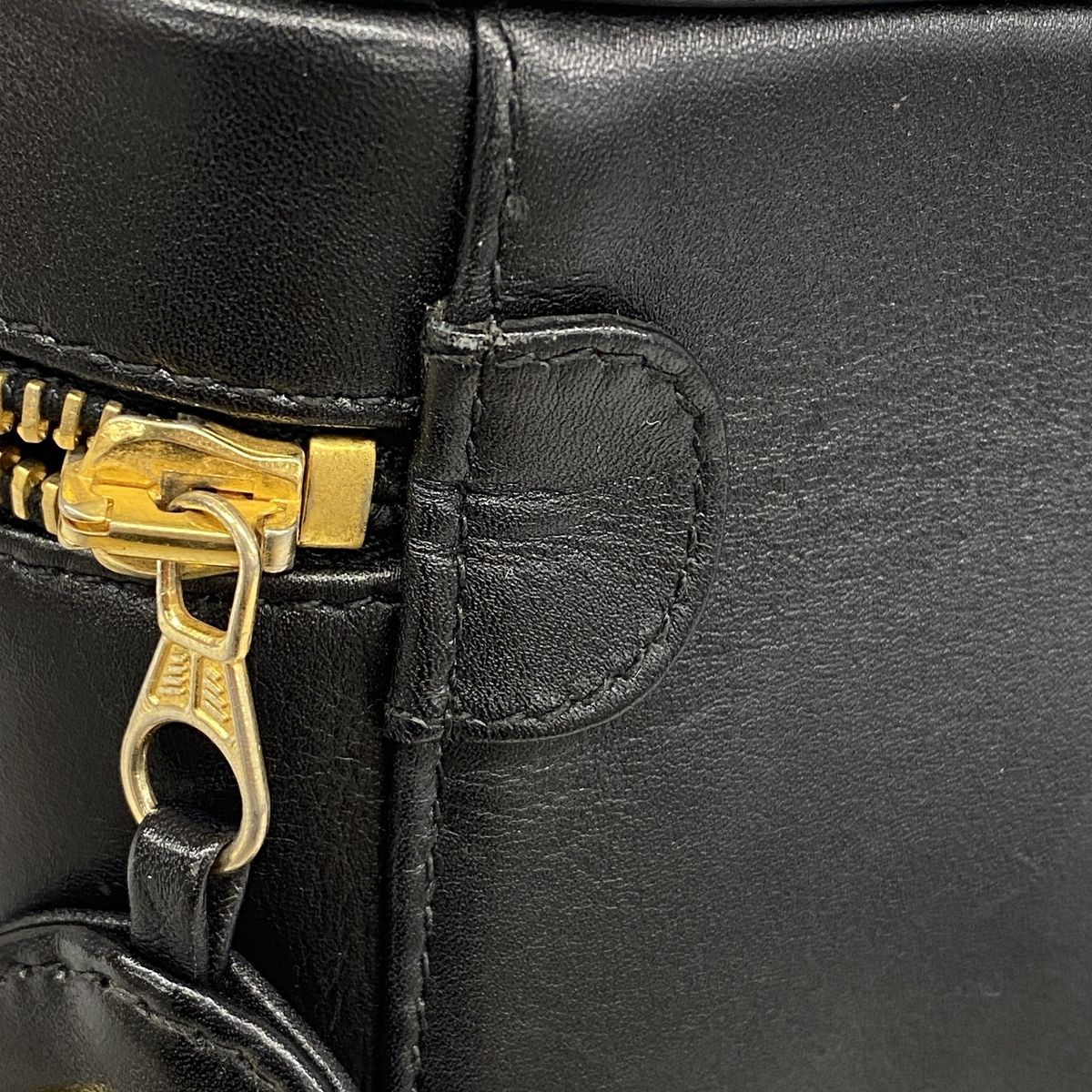 Chanel Vanity Bag Bicolor Lambskin Black Gold — view 7