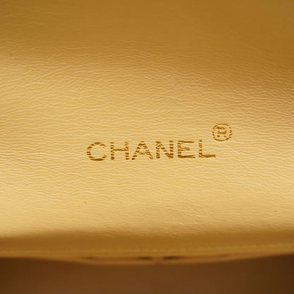 Chanel Shoulder Bag Quilted Lambskin Beige Gold — view 5