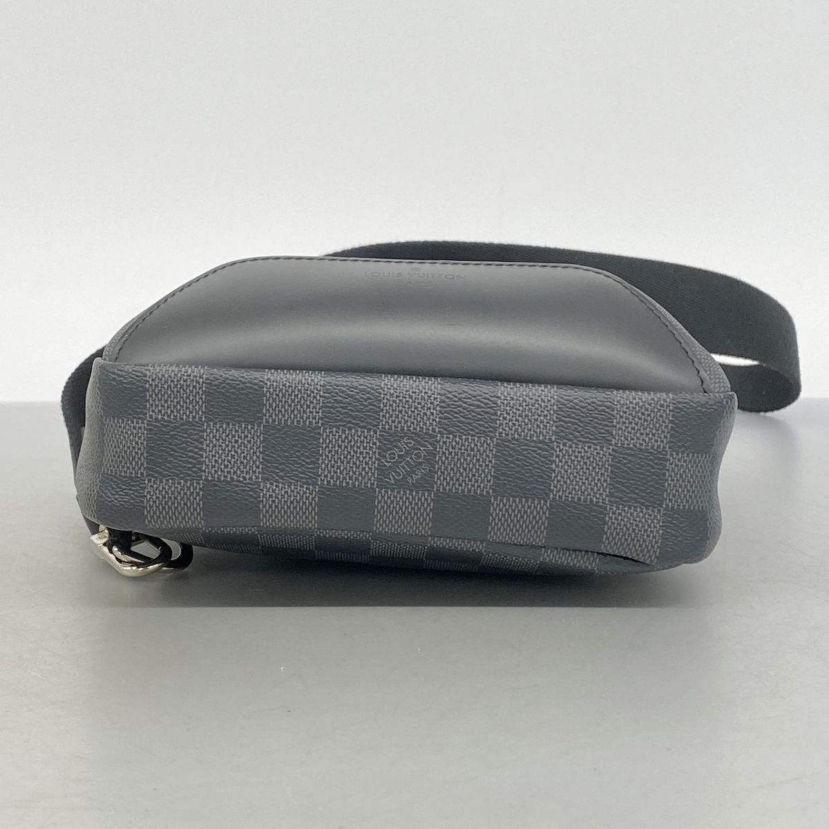 Louis Vuitton Belt Bag Damier Graphite Avenue Gray Black — view 3