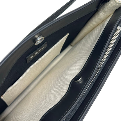 Balenciaga Shoulder Bag Navy Pochette Ivory Black Leather — view 7