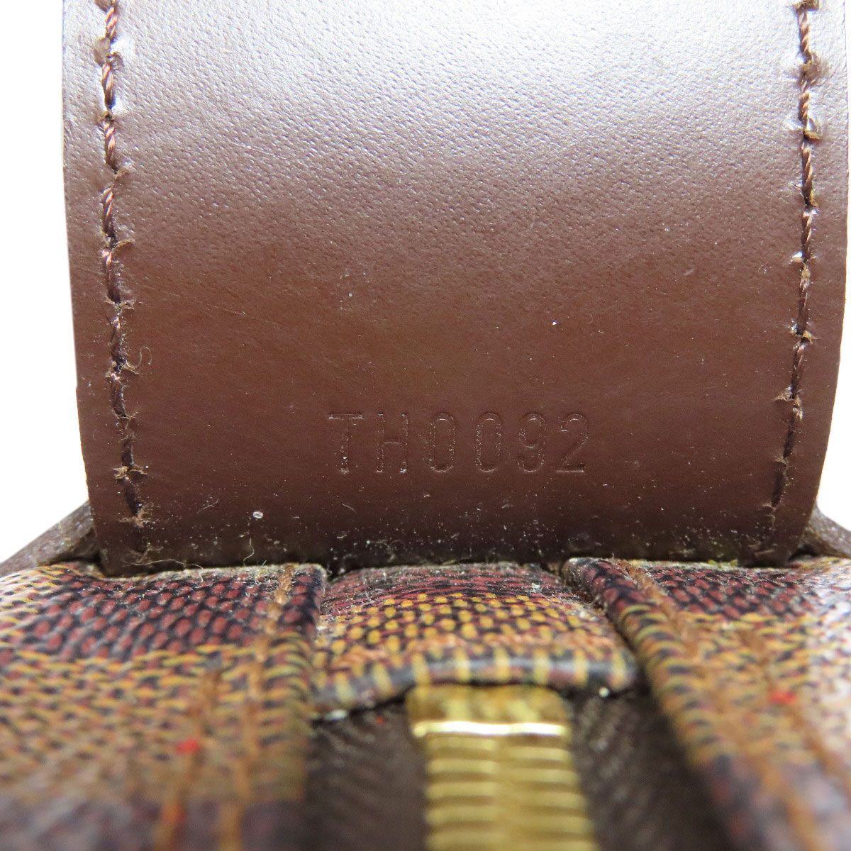 Louis Vuitton Naviglio Shoulder Bag Damier Canvas — view 8