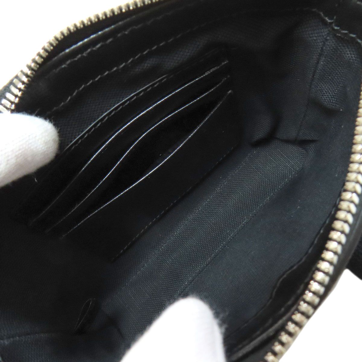 Gucci GG Supreme Shoulder Bag — view 5