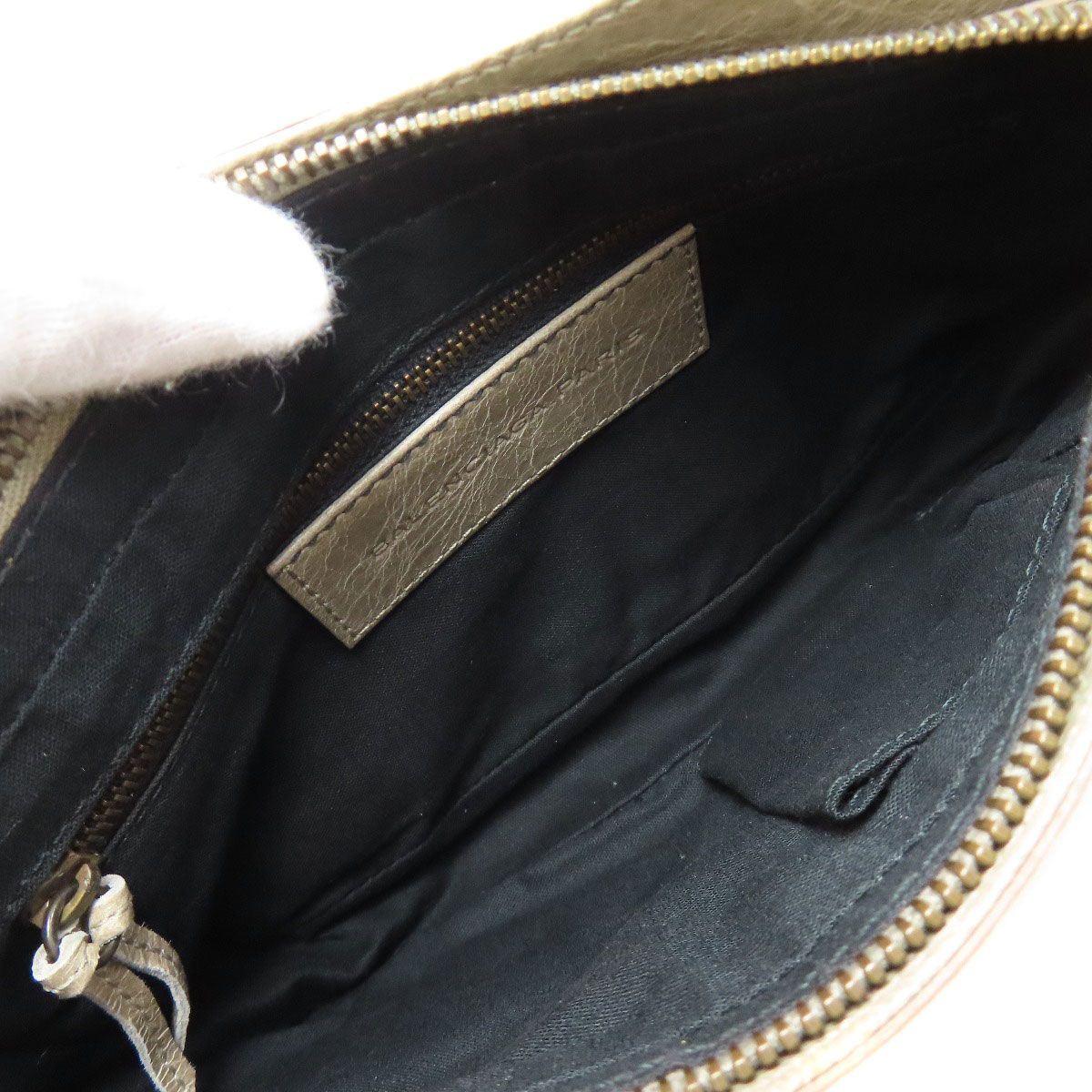 Balenciaga the Hip Shoulder Bag Calfskin — view 5