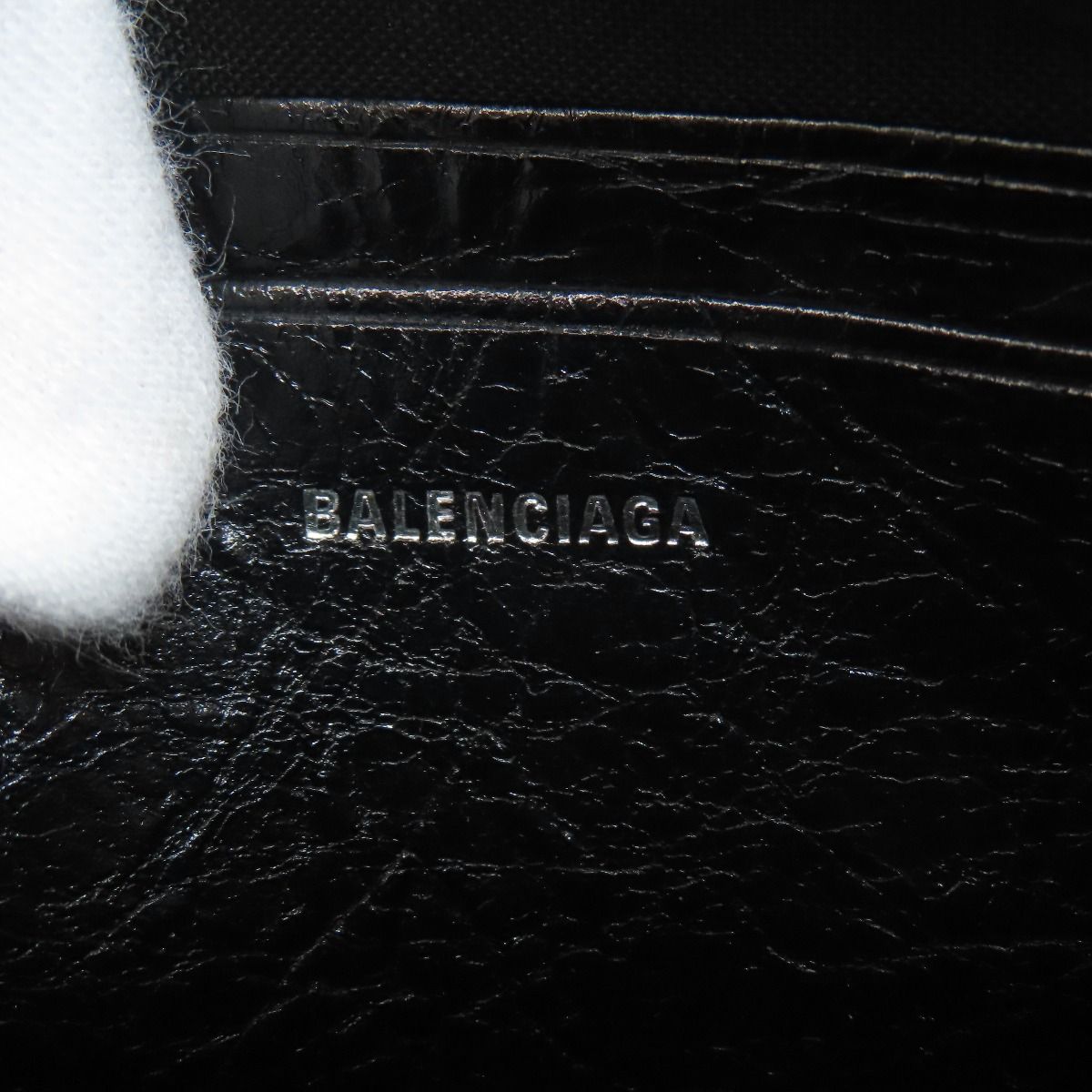 Balenciaga Heart Motif Shoulder Bag Leather — view 6