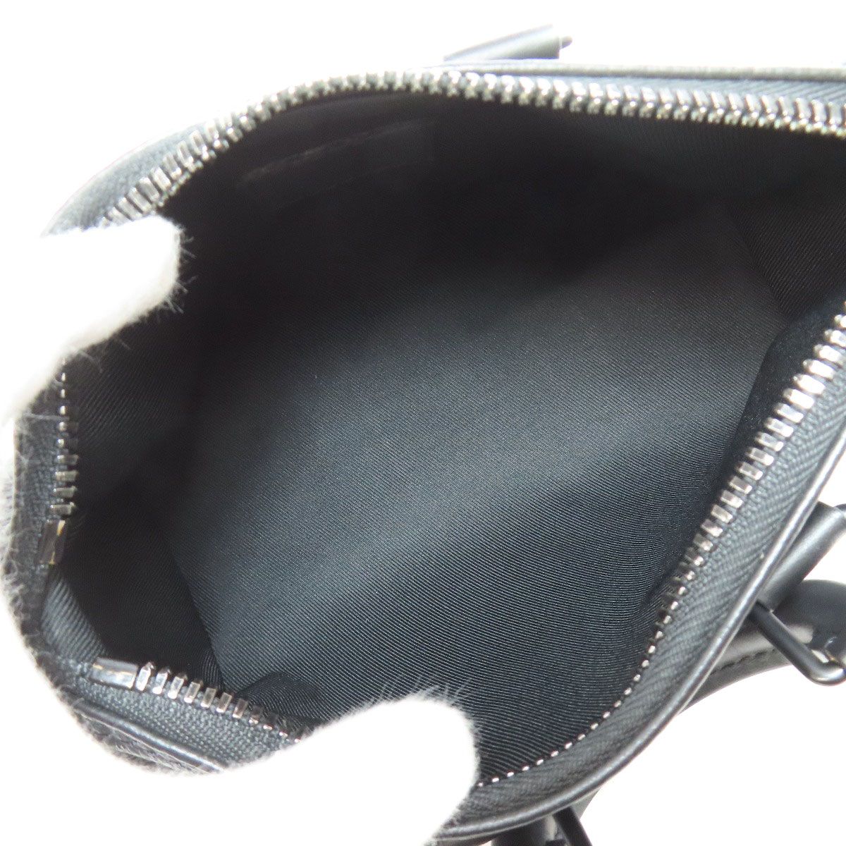 Louis Vuitton Keepall XS Aerogram Shoulder Bag Taurillon — view 5