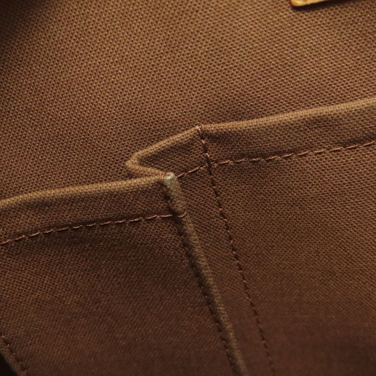 Louis Vuitton Tulum GM Shoulder Bag Monogram Canvas — view 8