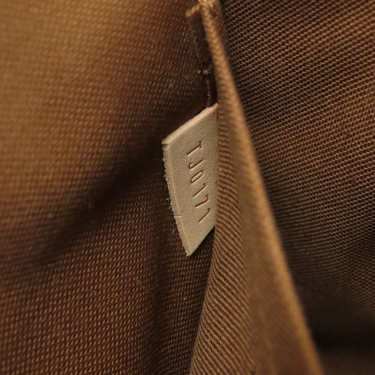 Louis Vuitton Solonge Shoulder Bag Monogram Canvas — view 7