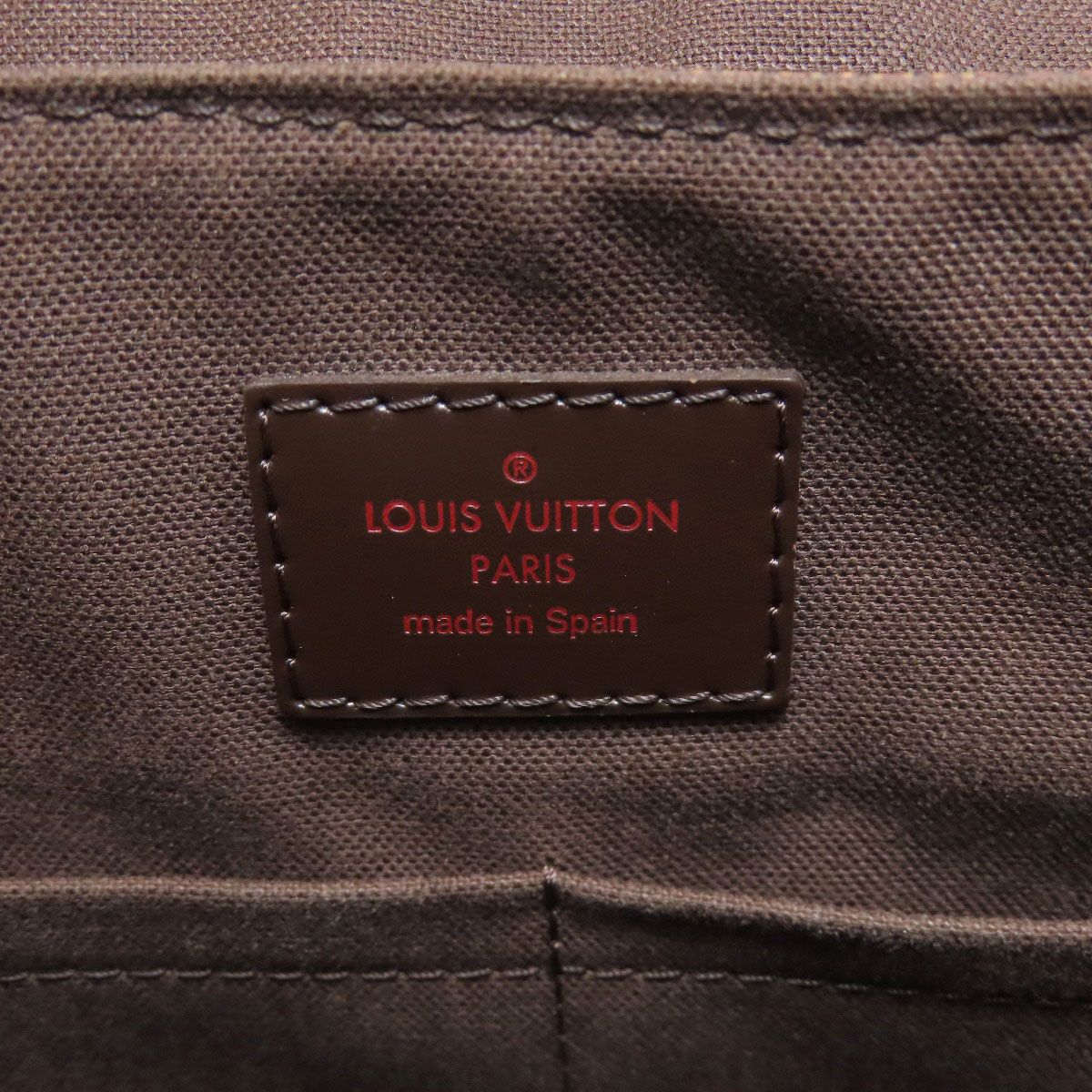 Louis Vuitton District MM Shoulder Bag Damier Canvas — view 6