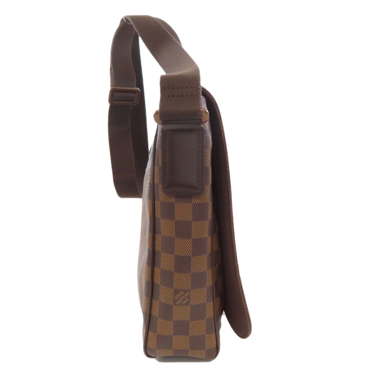 Louis Vuitton District MM Shoulder Bag Damier Canvas — view 3