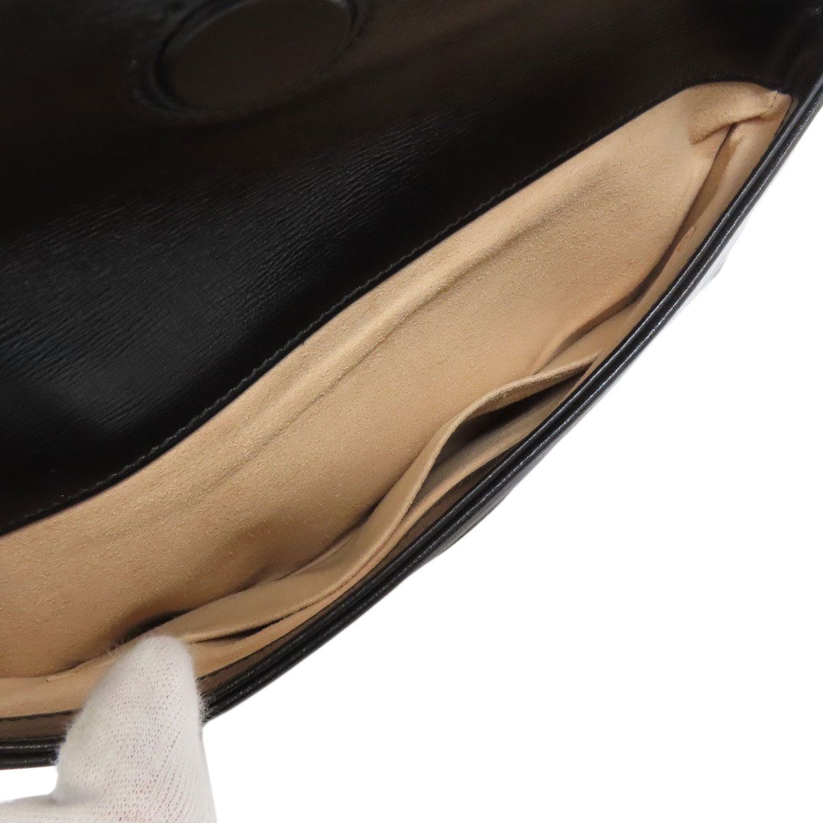 Gucci Chain Shoulder Bag Calfskin — view 7