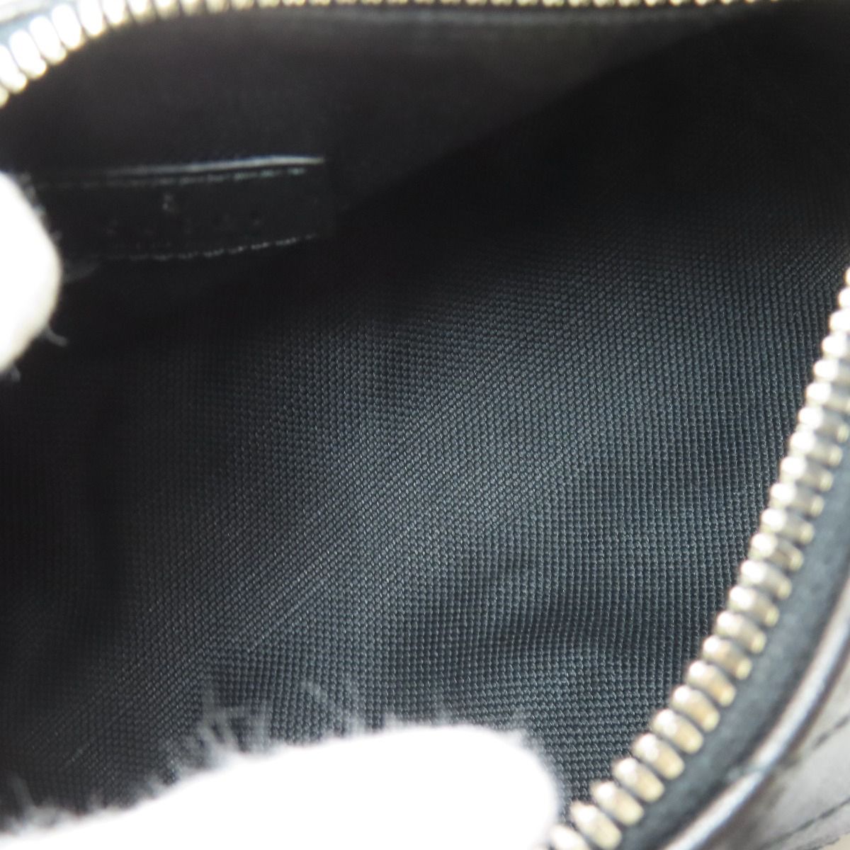 Gucci Blondie Shoulder Bag Calfskin — view 5