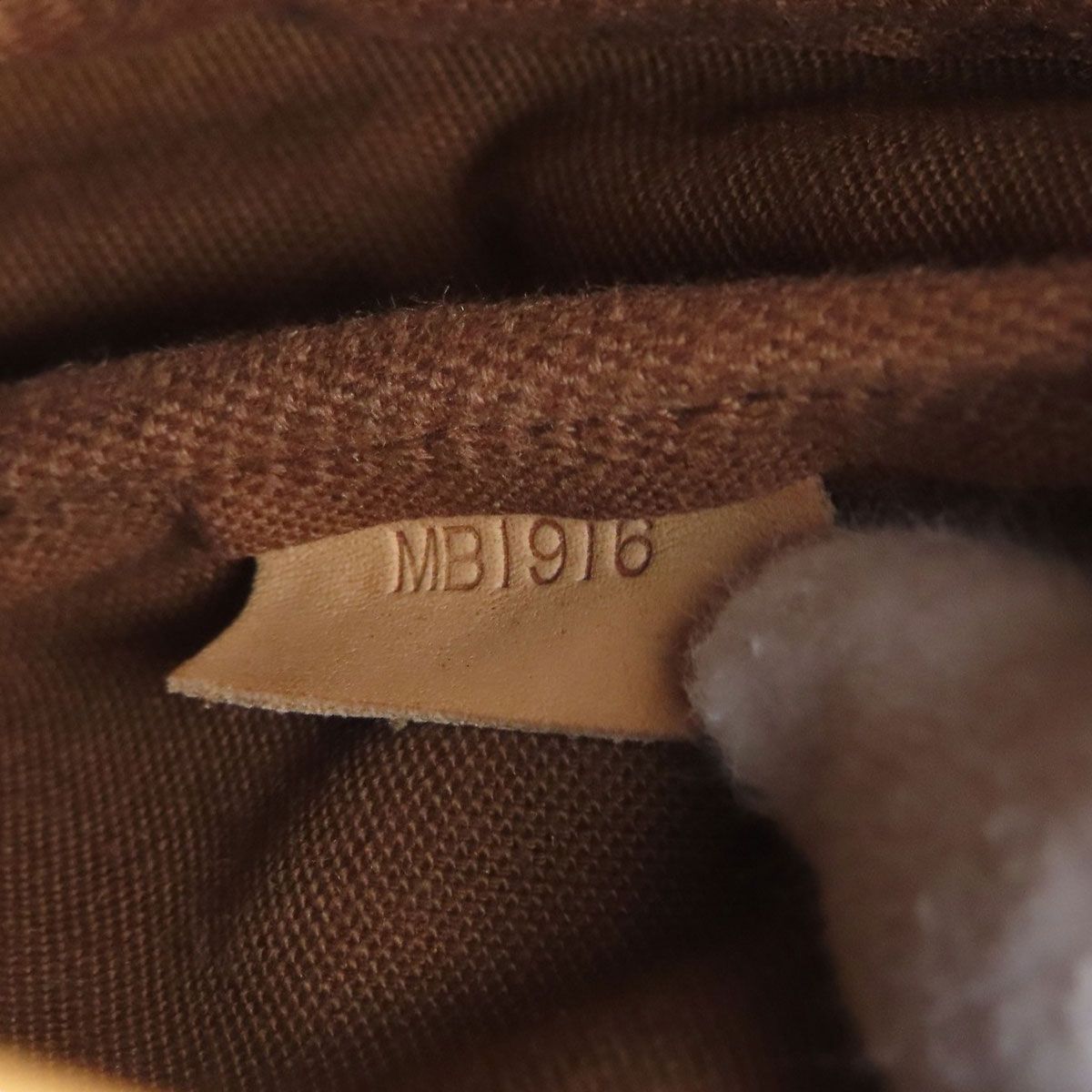 Louis Vuitton Saumur MM Shoulder Bag Monogram Canvas — view 8