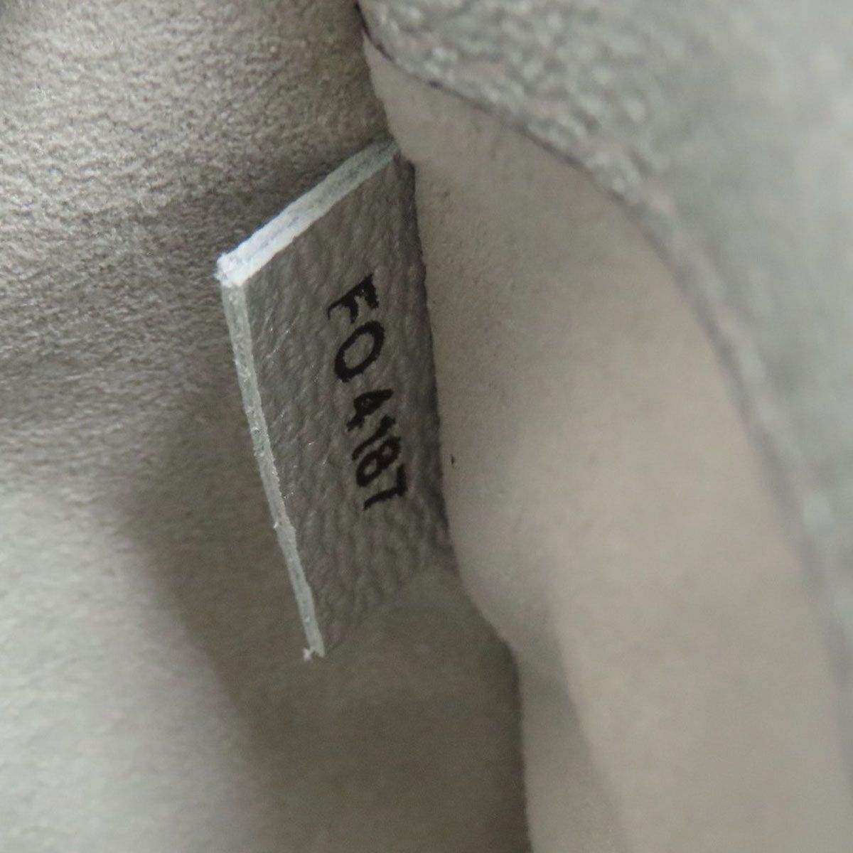 Louis Vuitton Very Chain Shoulder Bag Calfskin — view 7